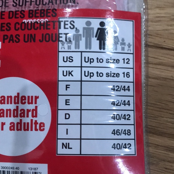 NEW Party City Red Flare Skirt Costume - Picture 4 of 11